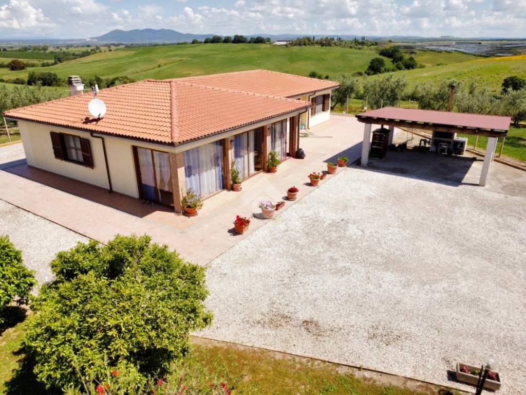 Villa a Montalto di castro in STRADA DI POGGIO FORCONE, 10 - Foto 2