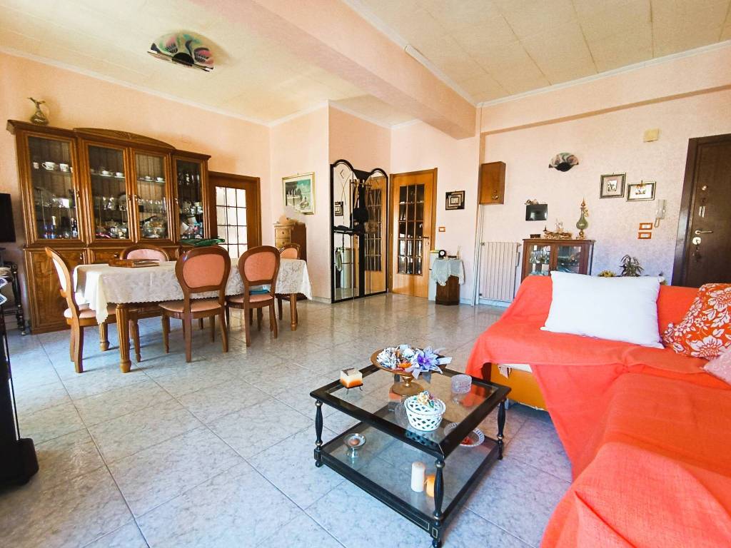 Appartamento a Foggia in Viale Cristoforo Colombo, 76 - Foto 2