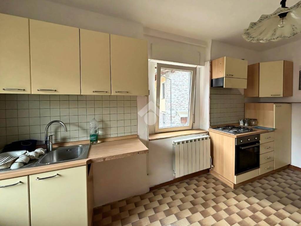 Appartamento a Esine in Via Toroselle, 33 - Foto 2
