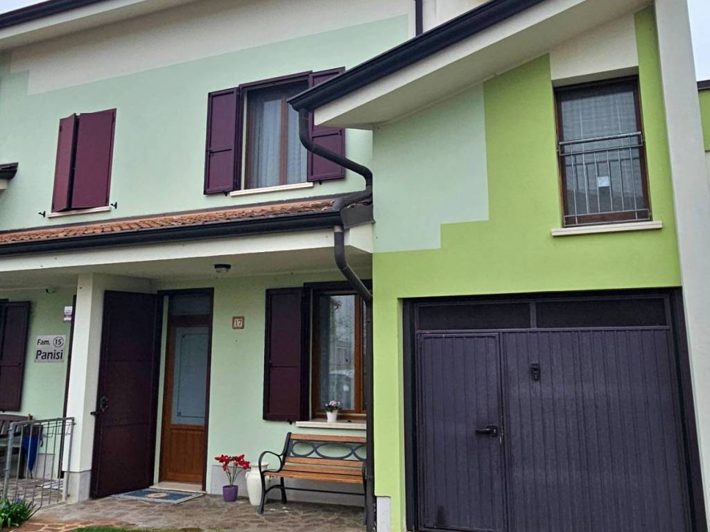 Villetta a schiera a Guastalla in Via Luigi Gonzaga - Foto 2