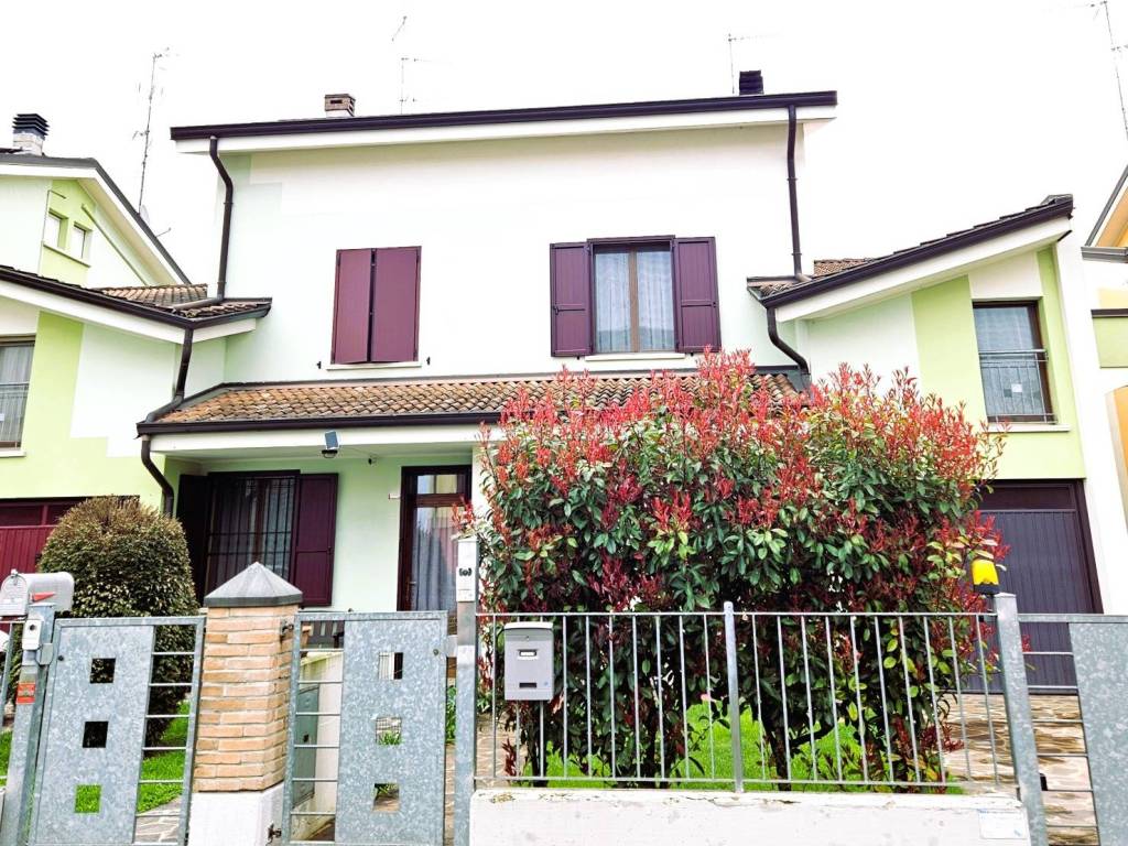 Villetta a schiera a Guastalla in Via Luigi Gonzaga - Foto 5