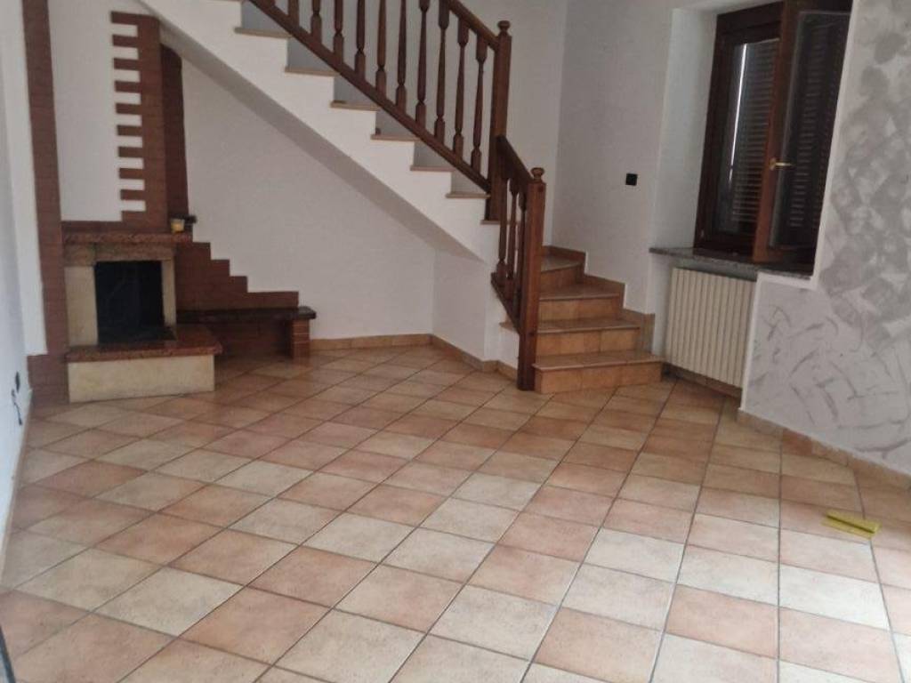 Appartamento a Fagnano olona in Via Montello, 1 - Foto 2