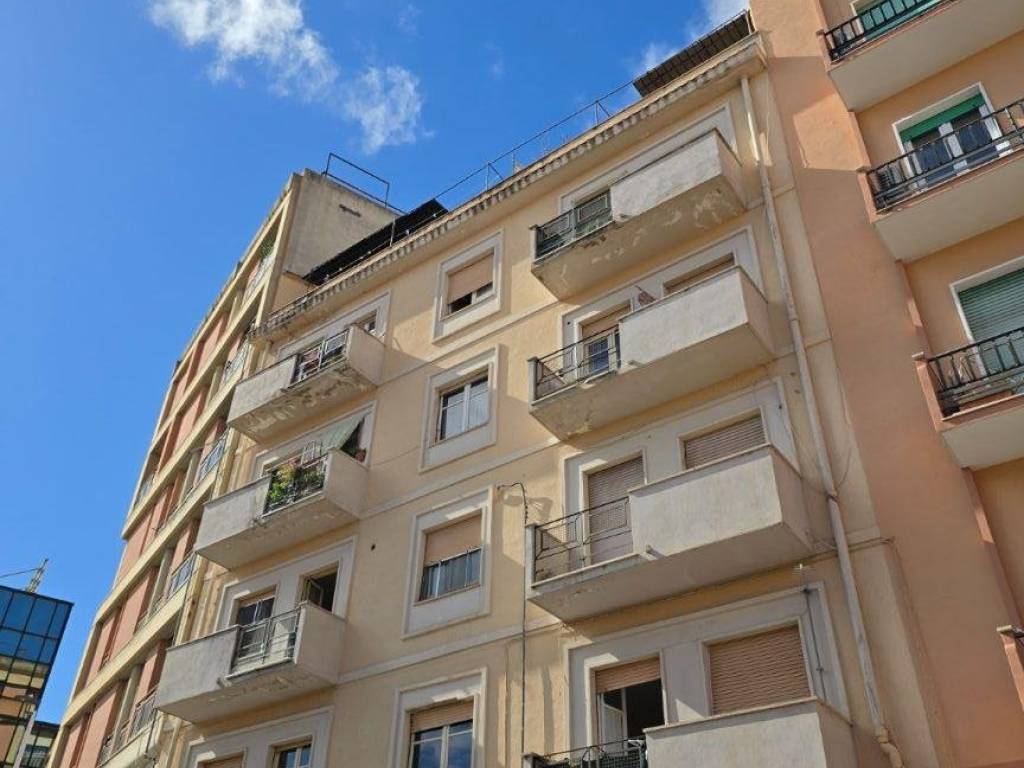 Palazzo / stabile a Cagliari in Via Nuoro - Foto 2