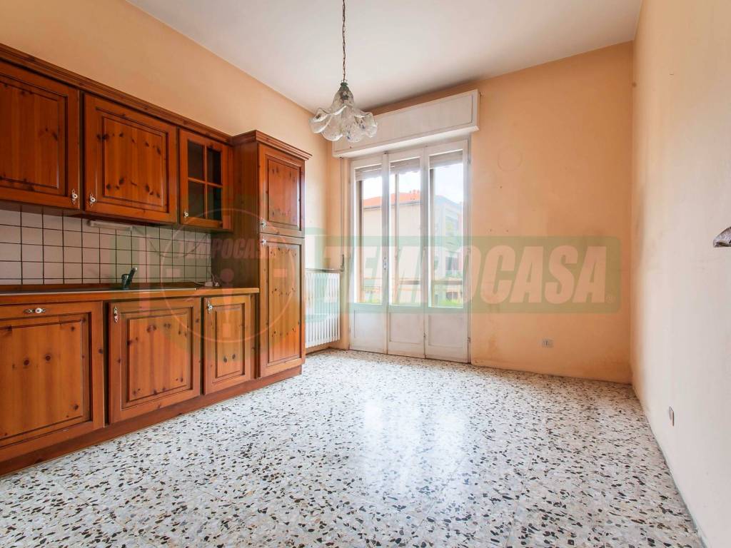 Appartamento a Tradate in Via Carlo Rossini, 57 - Foto 2