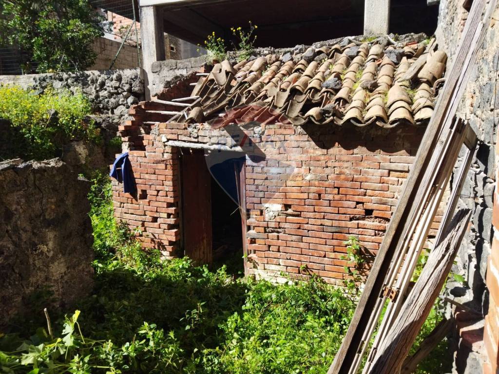 Casa indipendente a Paternò in Via Circumvallazione - Foto 4