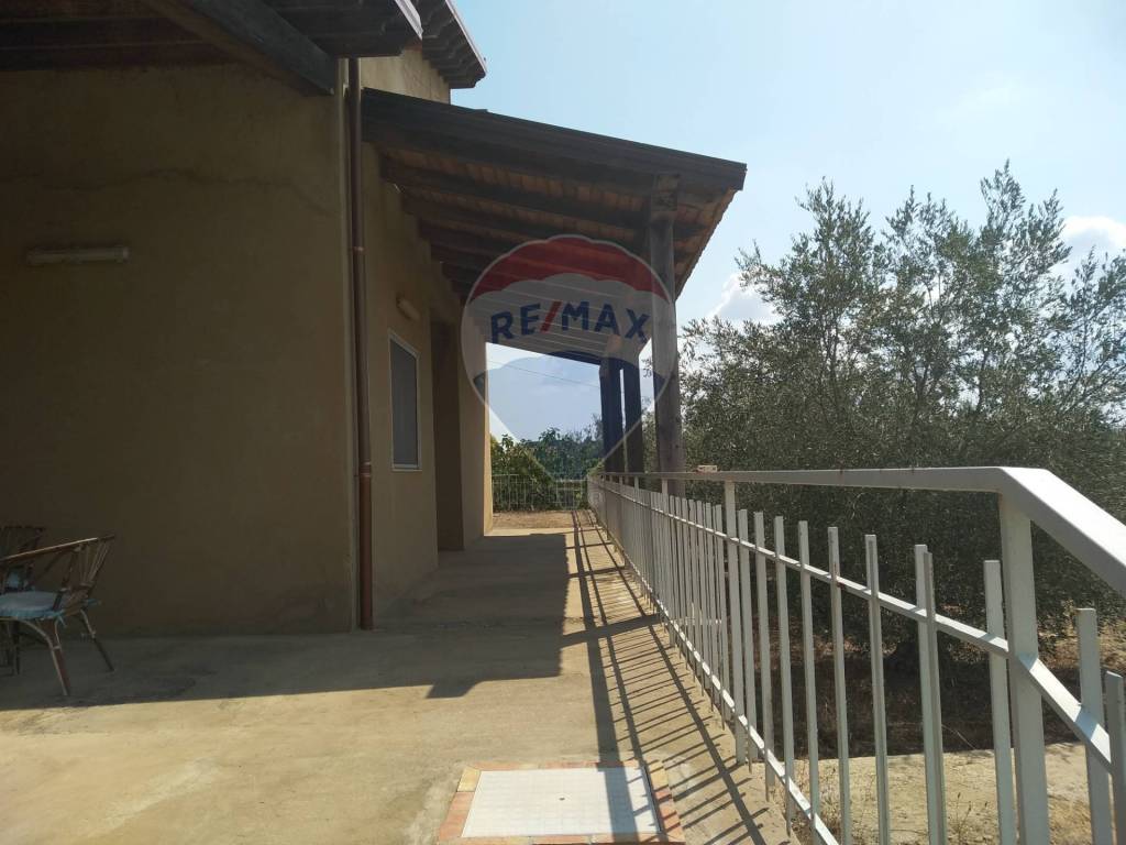 Villa a Caltagirone in VIA MODICA DI MANFREDI, 53 - Foto 3