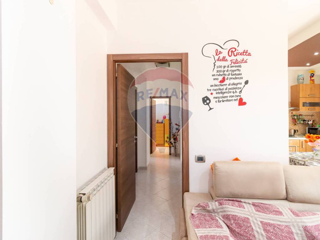 Appartamento a Camporotondo etneo in via antonino corsaro, 2 - Foto 4