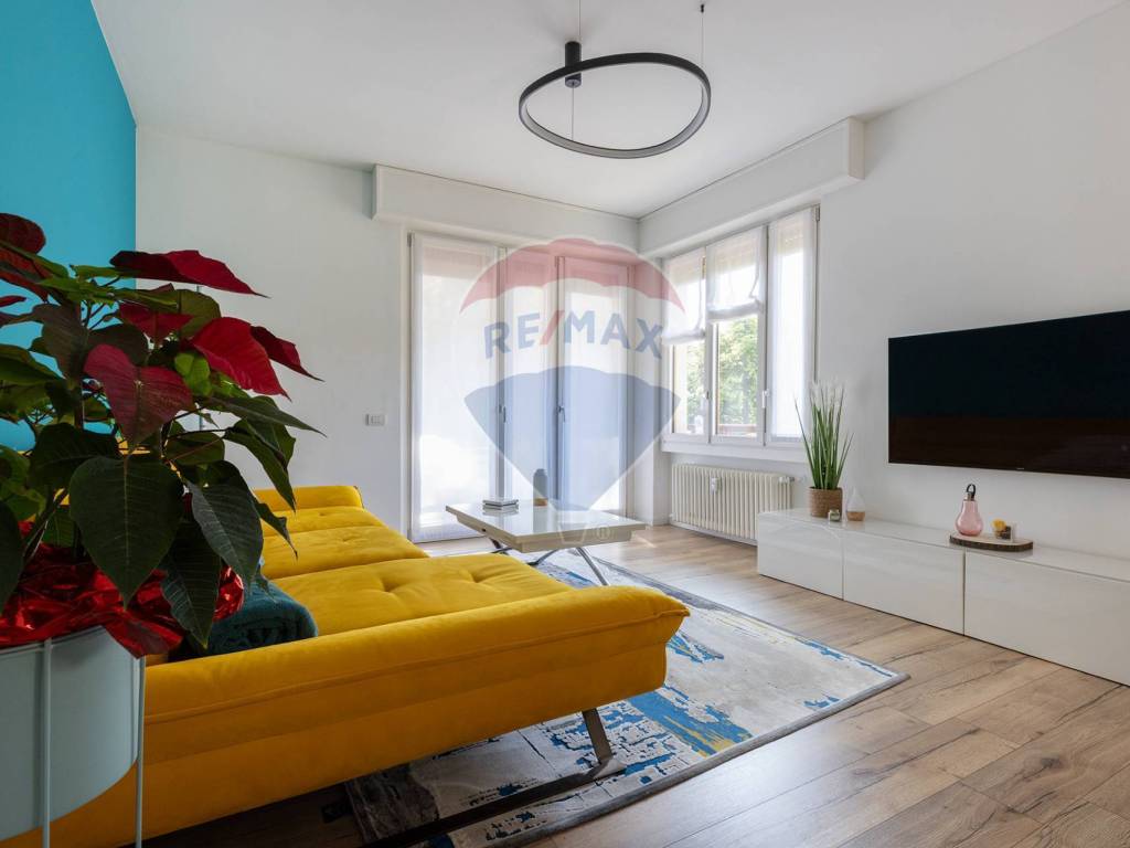 Appartamento a Gallarate in VIA ERCOLE FERRARIO, 30 - Foto 2