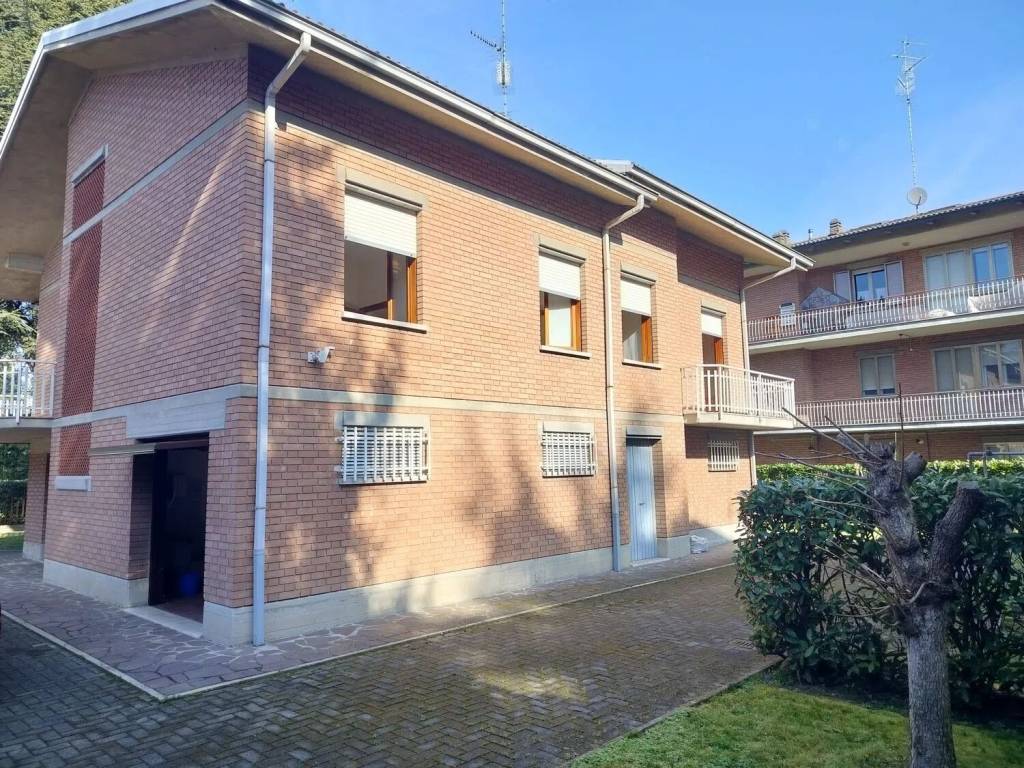Villa a Reggio emilia in Via Corrado Alvaro, 19 - Foto 2
