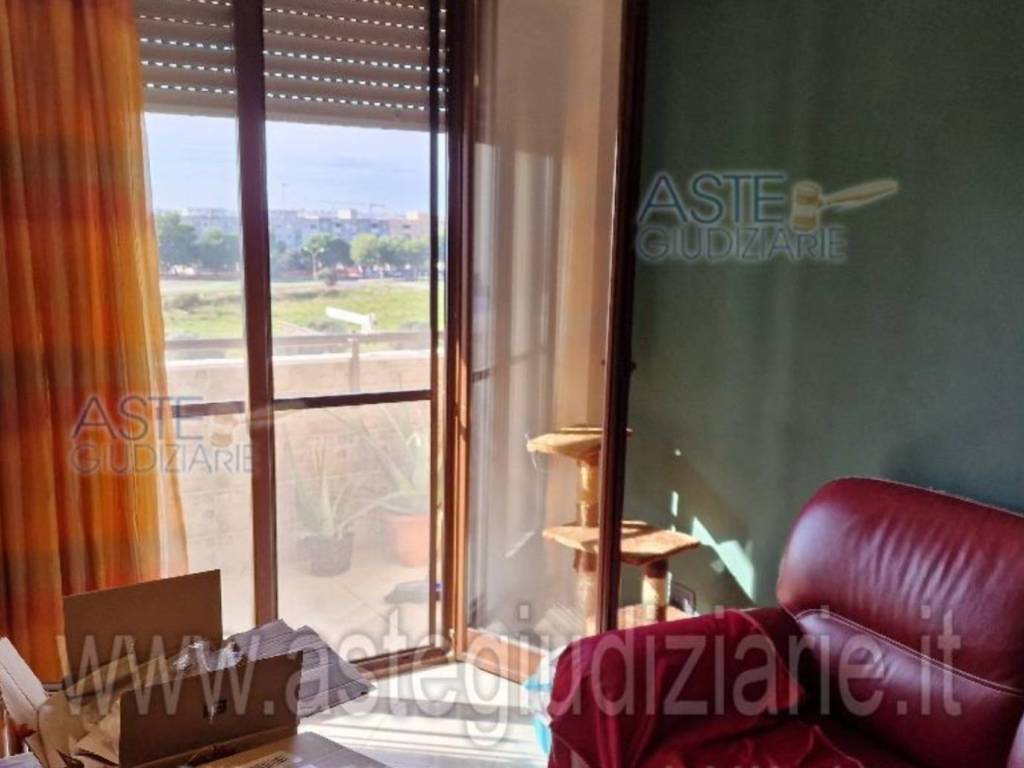 Appartamento a Taranto in Piazza Sandro Pertini, 3 - Foto 2