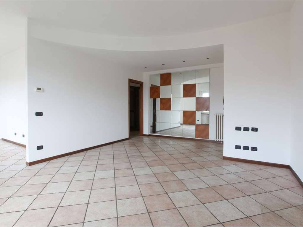 Appartamento a Casatenovo in via Edison , 3 - Foto 2