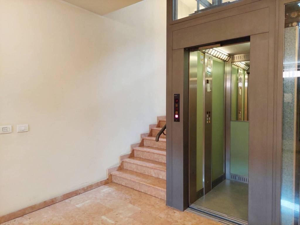 Appartamento a Guastalla in Via Edmondo De Amicis - Foto 4