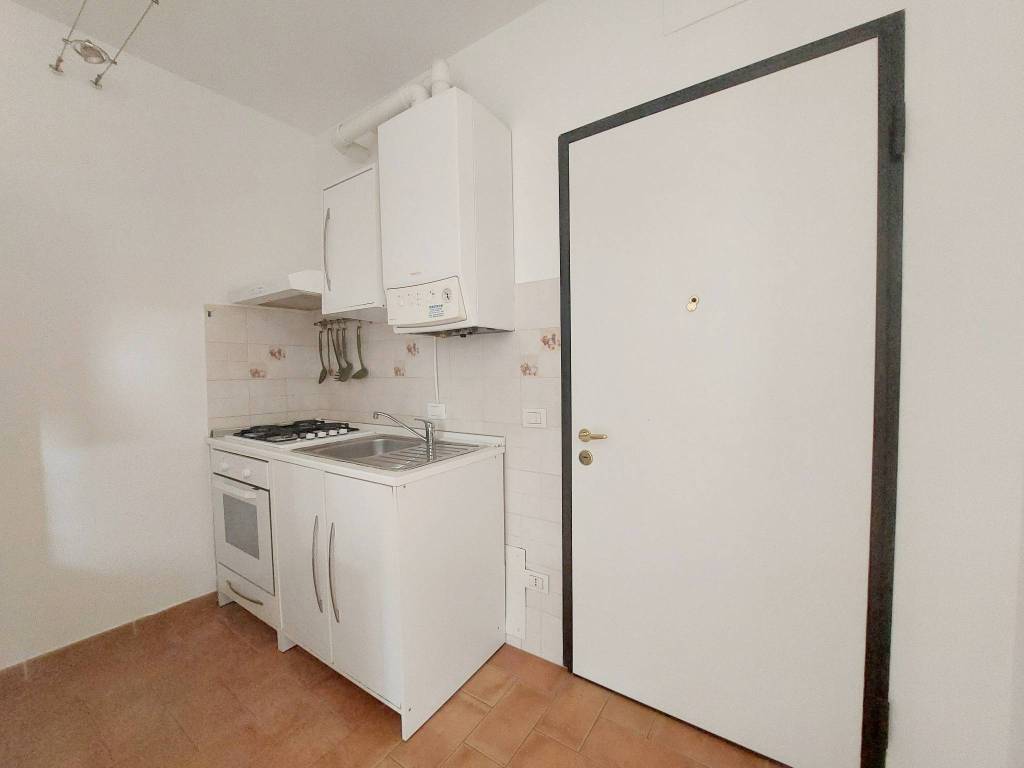 Appartamento a Guastalla in Via Edmondo De Amicis - Foto 5