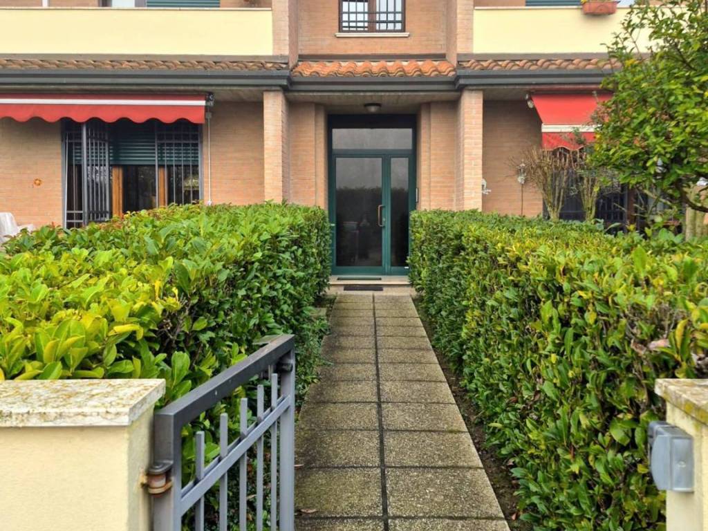 Appartamento a Ferrara in Via Eugenio Montale, 3 - Foto 2