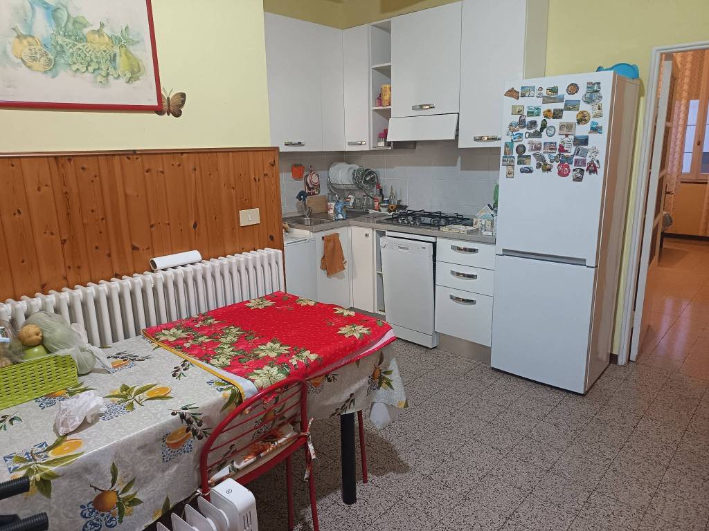Appartamento a Busto garolfo in Via Alessandro Manzoni - Foto 4