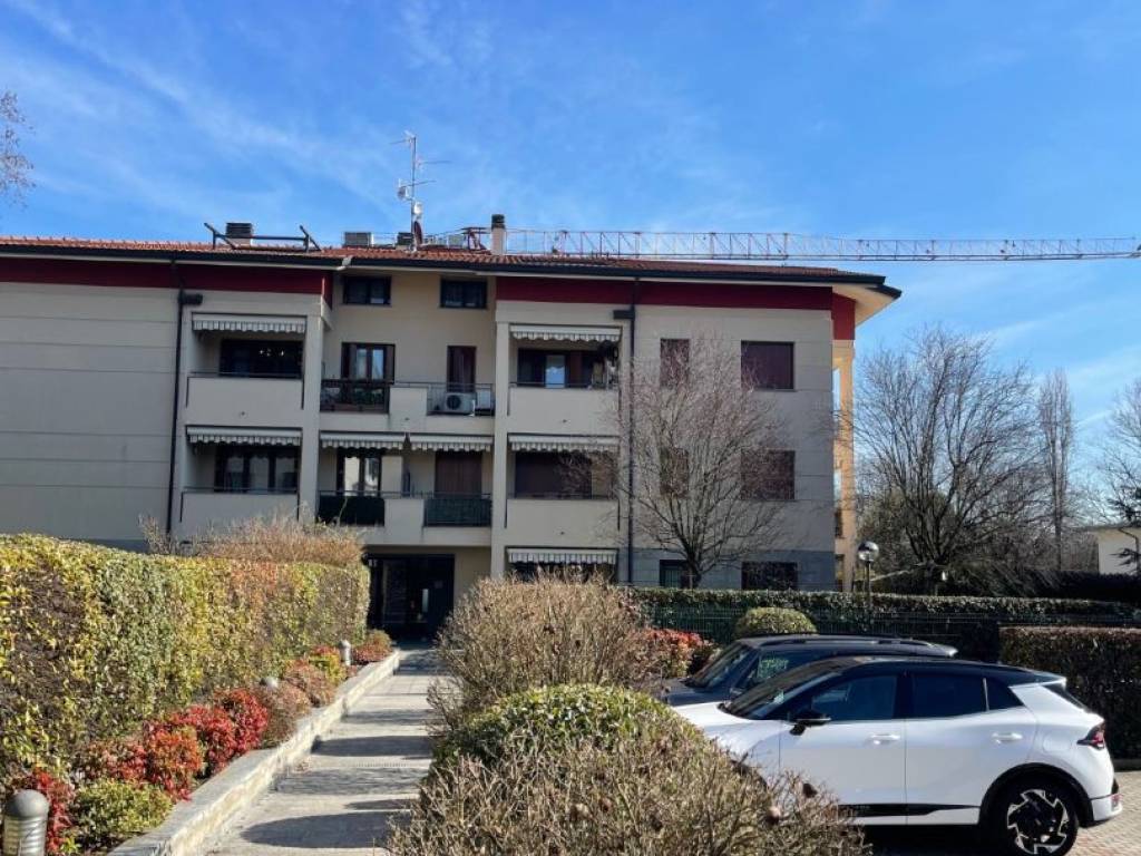 Appartamento a Lesmo in Via Giovanni Pascoli, 3 - Foto 3