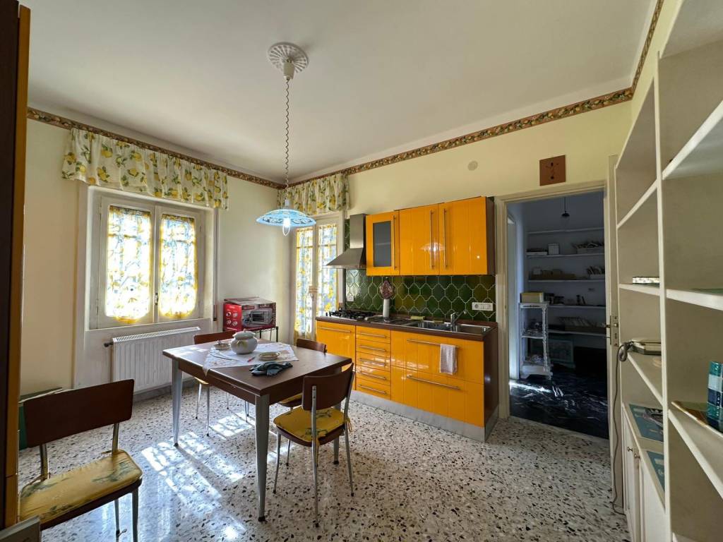 Villa a Cava de' tirreni in Via Gaetano Cinque - Foto 2