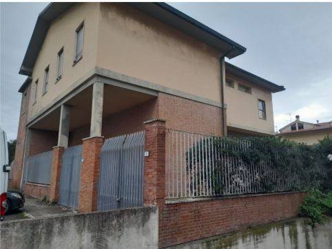 Immobile a Rosignano marittimo in Via Tito Speri, 1 - Foto 2