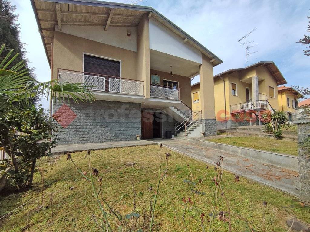 Casa indipendente a Arona in via generale chinotto - Foto 5