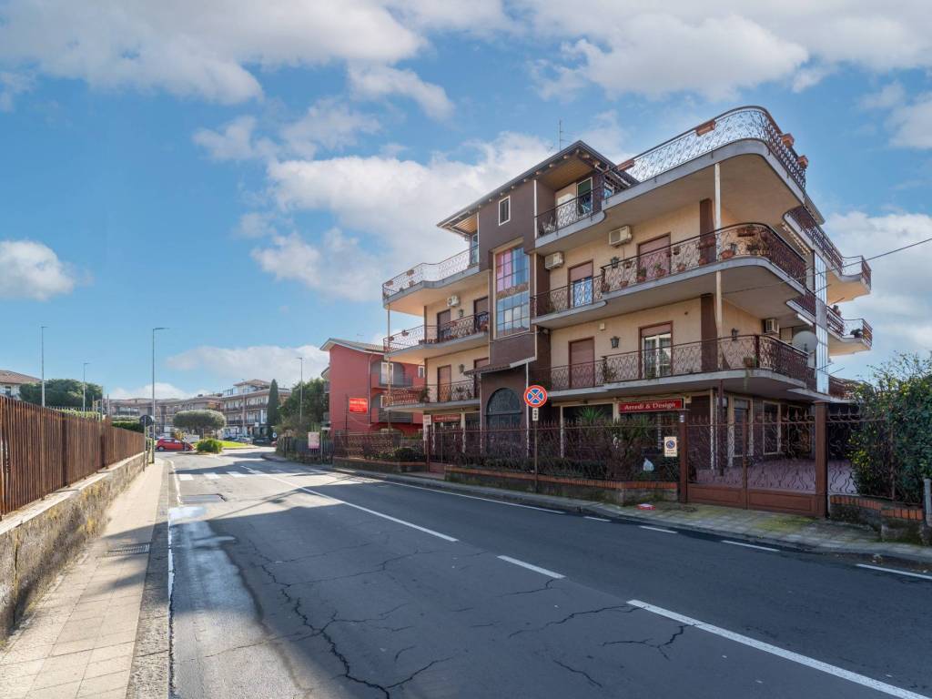 Attico / mansarda a Mascalucia in Via Tremestieri, 40 - Foto 2