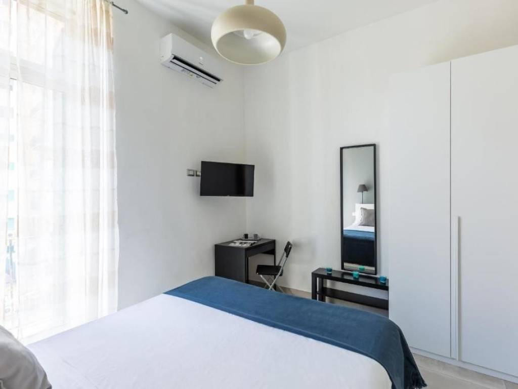 Appartamento a Napoli in Via Foria, 49 - Foto 2
