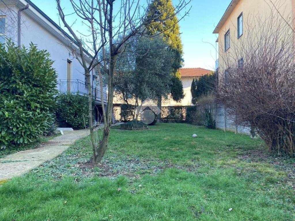 Villa a Parabiago in via puccini, 11 - Foto 3