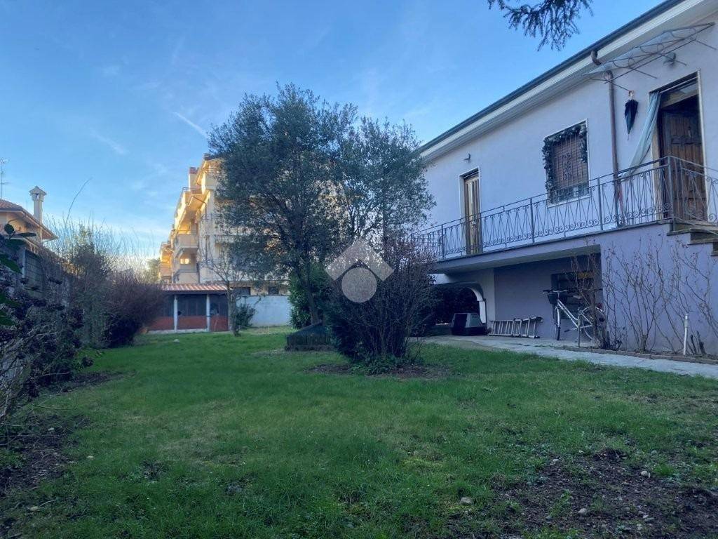 Villa a Parabiago in via puccini, 11 - Foto 4