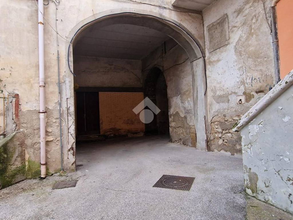 Casa indipendente a Montesarchio in Via Conte, 1 - Foto 2