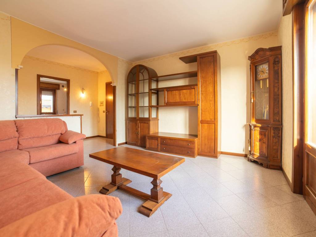 Appartamento a Villimpenta in Piazza Papa Giovanni XXIII - Foto 2