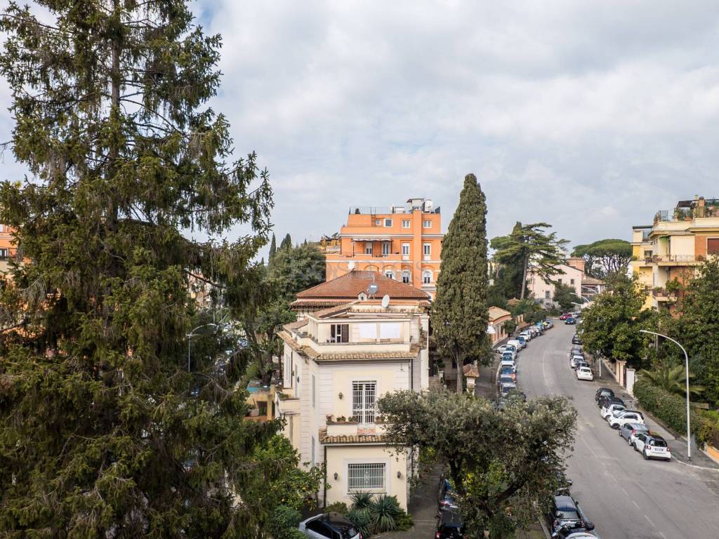 Appartamento a Roma in Via Antonio Bertoloni - Foto 3