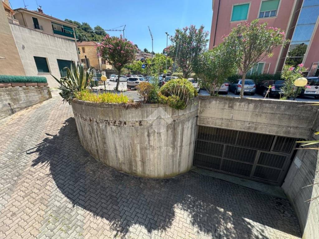Box / garage a Finale ligure in Piazzetta Aldo Moro - Foto 2