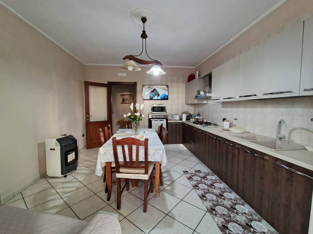 Appartamento a Castello di cisterna - Foto 2