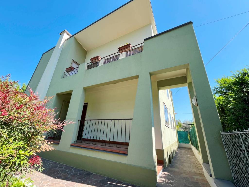 Villa a Gorizia in VIA CANOVA, 21 - Foto 3