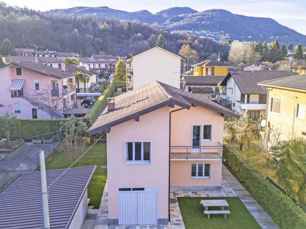 Villa a Lavena ponte tresa in Via Bona, 8 - Foto 2