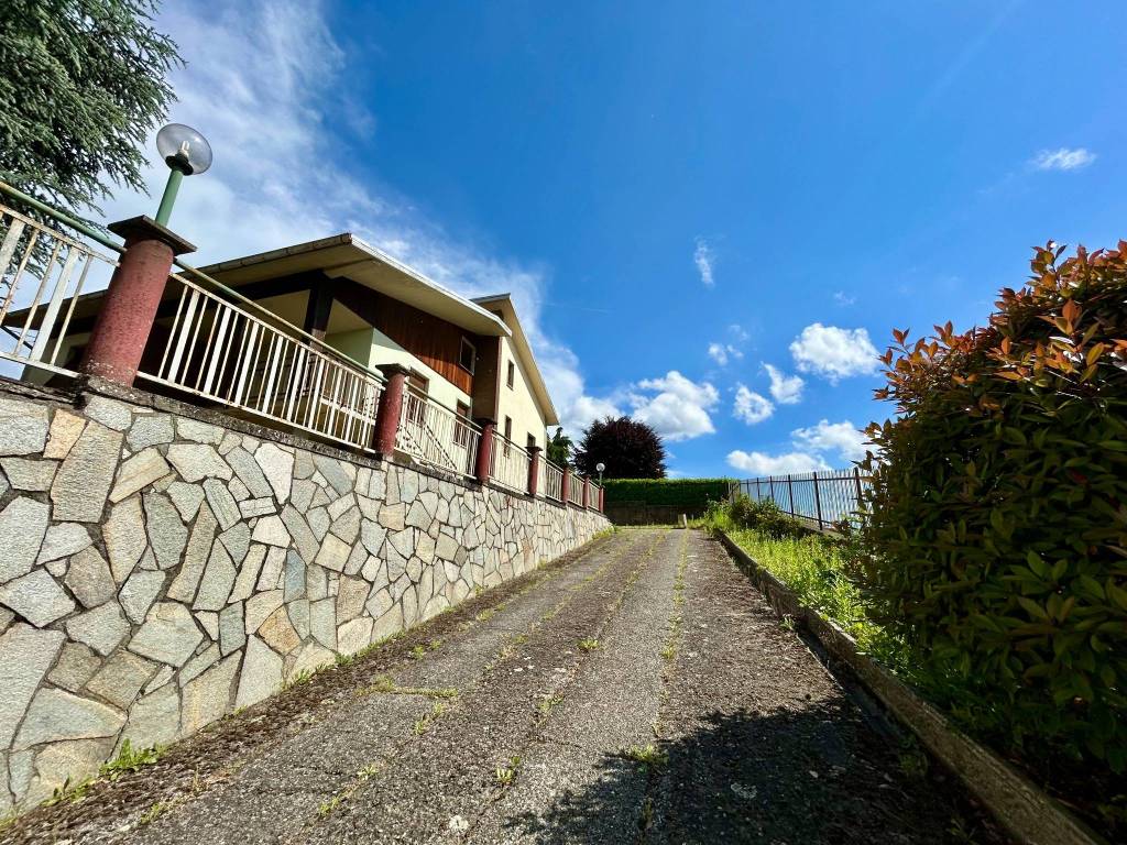 Villa a Cassine in Corso Cristoforo Colombo, 77 - Foto 2