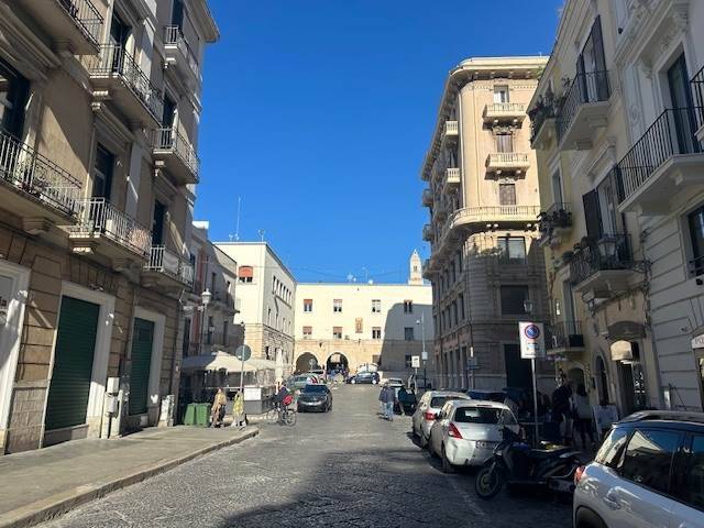 Appartamento a Bari in PIAZZA CHIURLIA , 25 - Foto 2