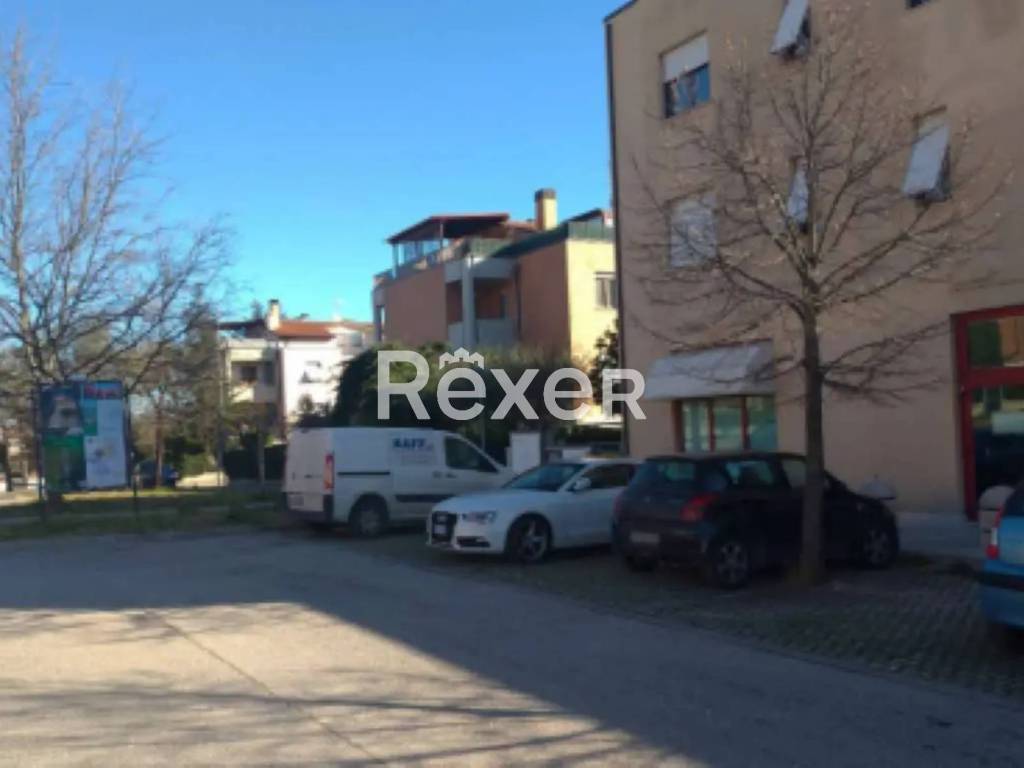 Immobile a Jesi in Piazza A. Vesalio, 5 - Foto 2