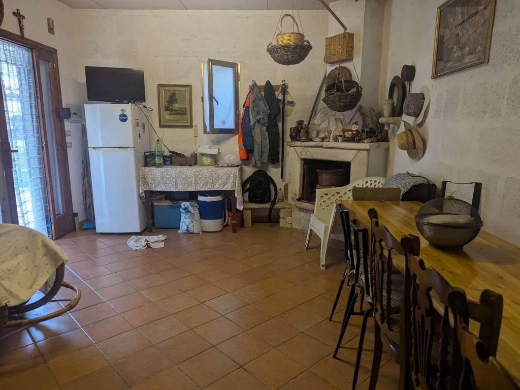 Rustico / casale a Mola di bari in Strada Comunale Mezzo Di Basso, 2 - Foto 3