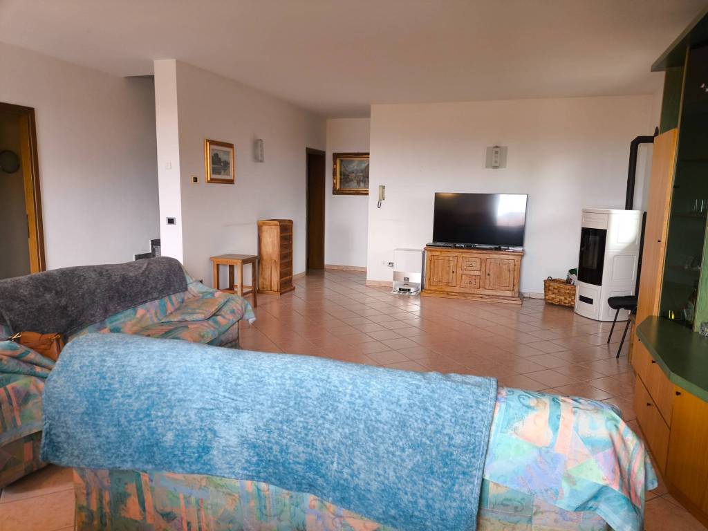 Villa a Monsummano terme in Piazza Giuseppe Giusti, 55 - Foto 3