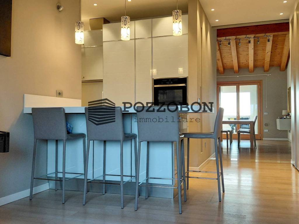 Attico / mansarda a Montebelluna in Via Schiavonesca Priula - Foto 3