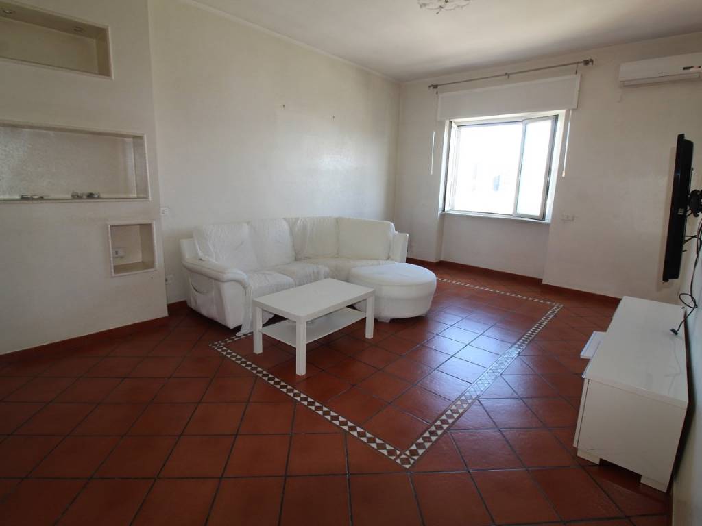 Appartamento a Napoli in Corso Arnaldo Lucci - Foto 2