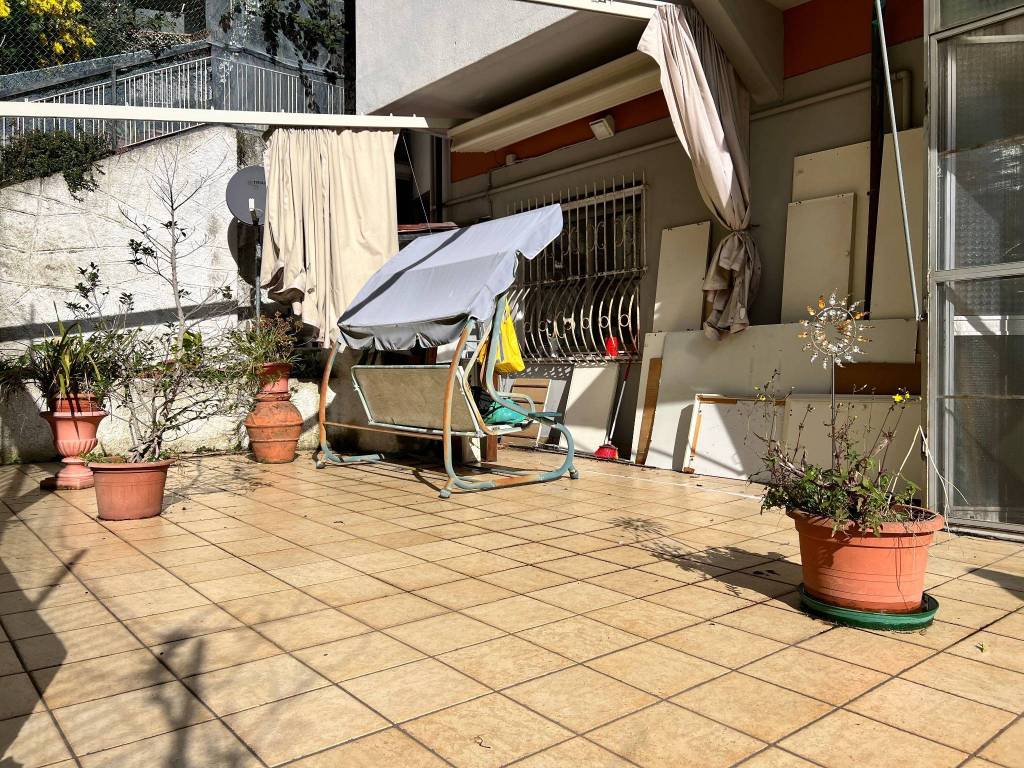 Appartamento a Savona in Via Francesco Mignone - Foto 4