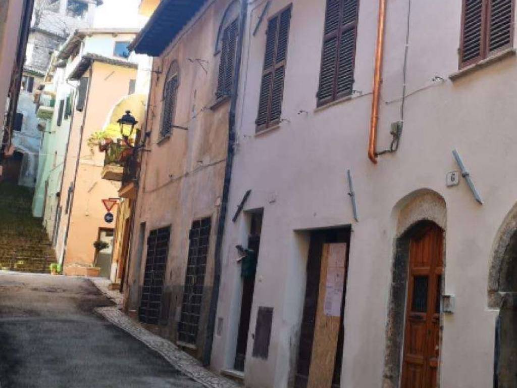 Appartamento a Spoleto in Via dei Focaroli, 6 - Foto 3