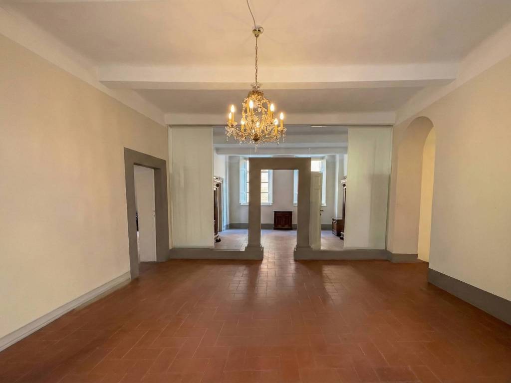 Appartamento a Lucca in Piazza San Pietro Somaldi, 1567 - Foto 2