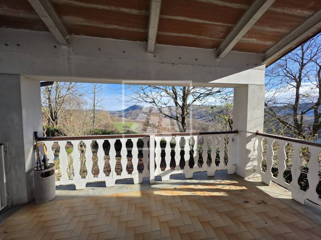 Villa a Carpineti in Via Casa Orsini, 31 - Foto 2