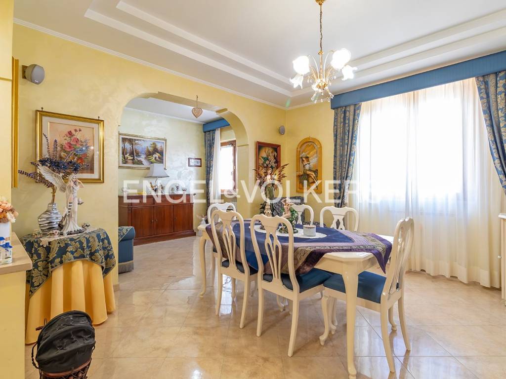 Villa a Roma in Via Tuscolana, 1411 - Foto 2