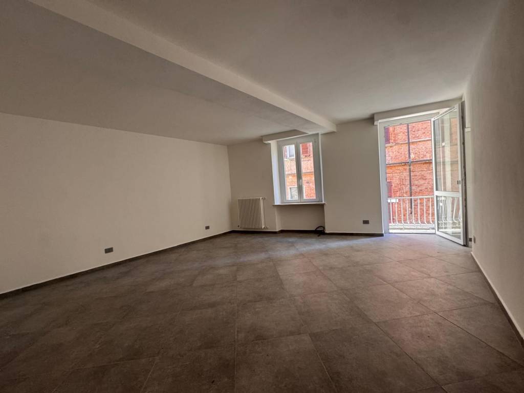 Appartamento a Asti in Via Giosuè Carducci - Foto 3