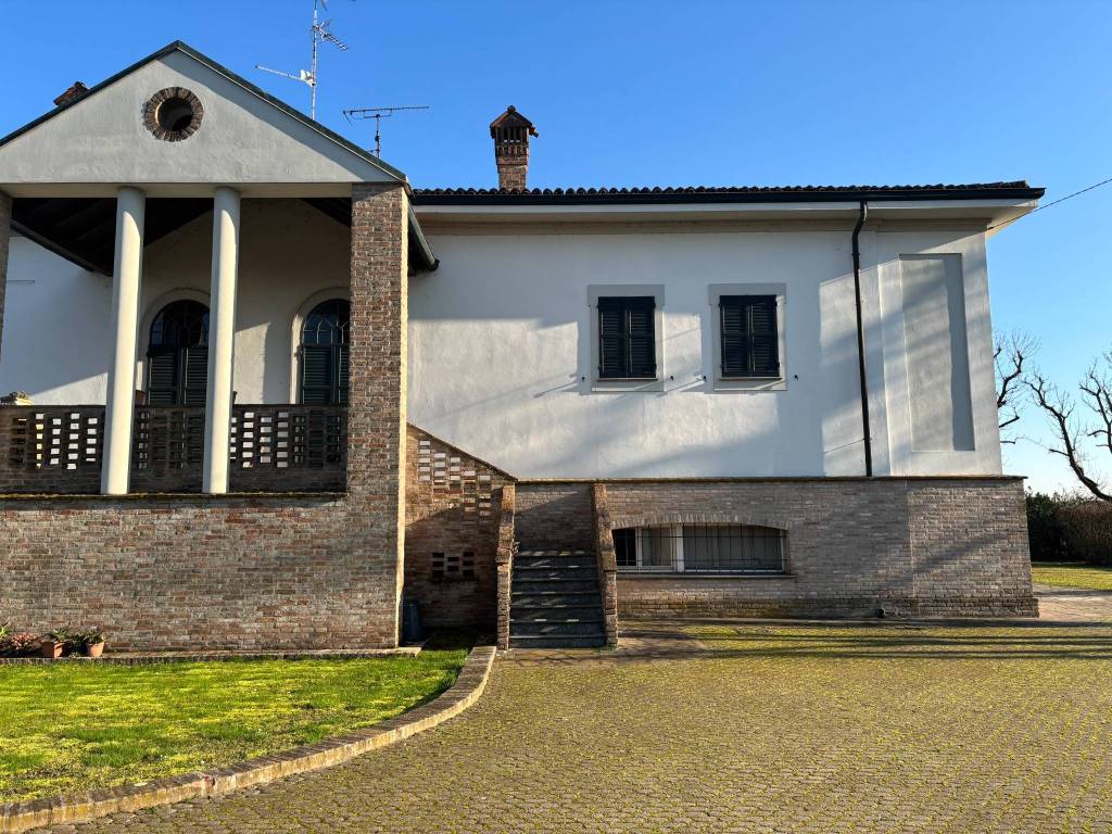 Villa a Bomporto in Strada Provinciale Panaria Bassa - Foto 2