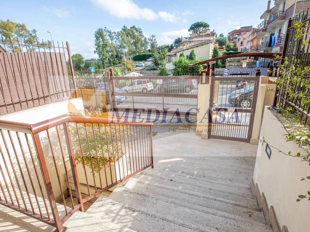 Appartamento a Roma in Via Livio Concin, 12 - Foto 2