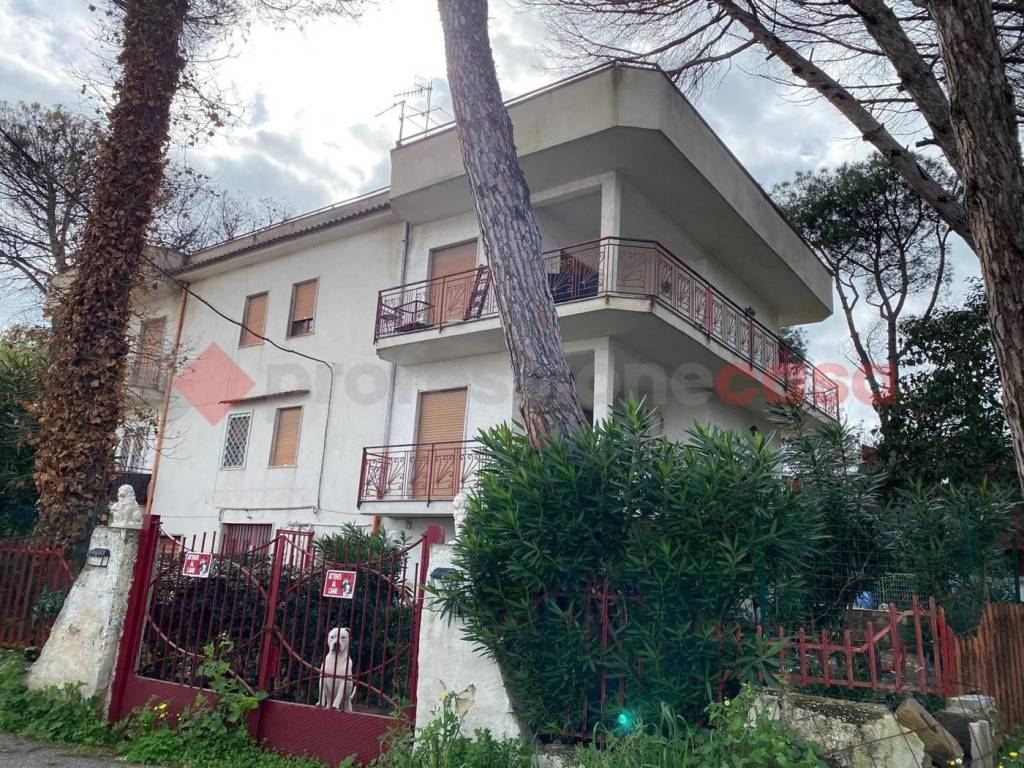 Appartamento a Mondragone in via domiziana , snc - Foto 2